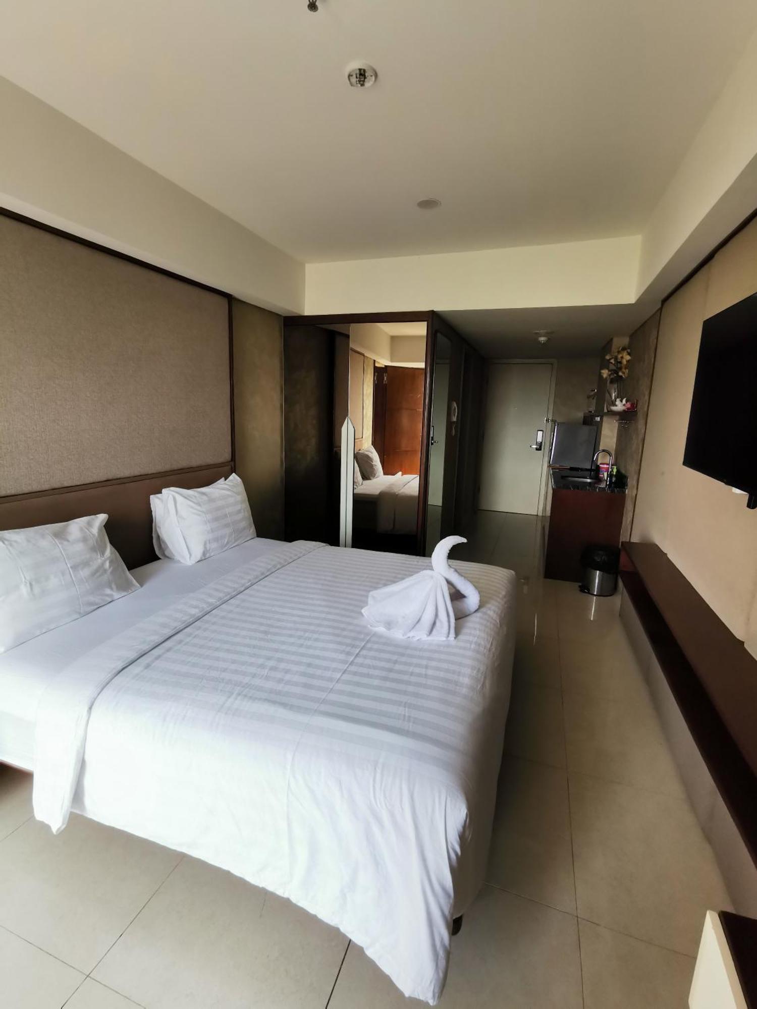 Warhol Residence Semarang Simpang Lima エクステリア 写真
