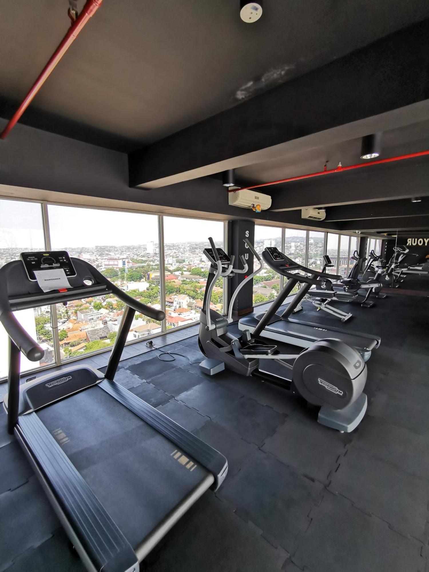 Warhol Residence Semarang Simpang Lima エクステリア 写真